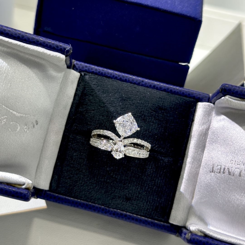 CHAUMET